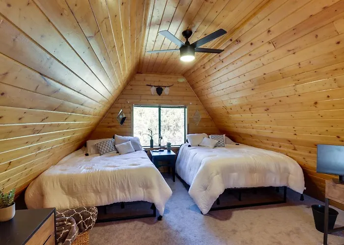 Holiday home Decks + Fire Pit: Rustic-modern Cabin! Overgaard